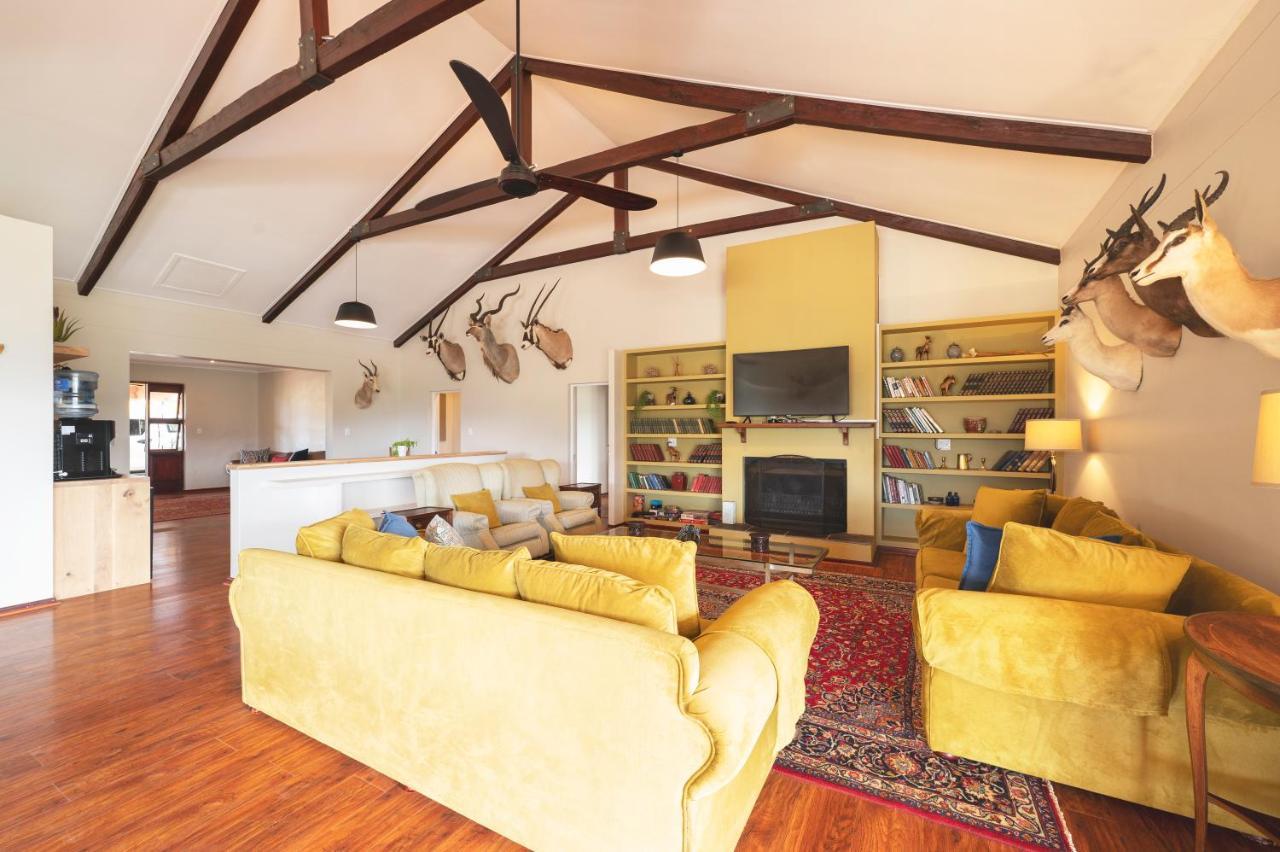 Ufumene Game Lodge Alicedale Bagian luar foto